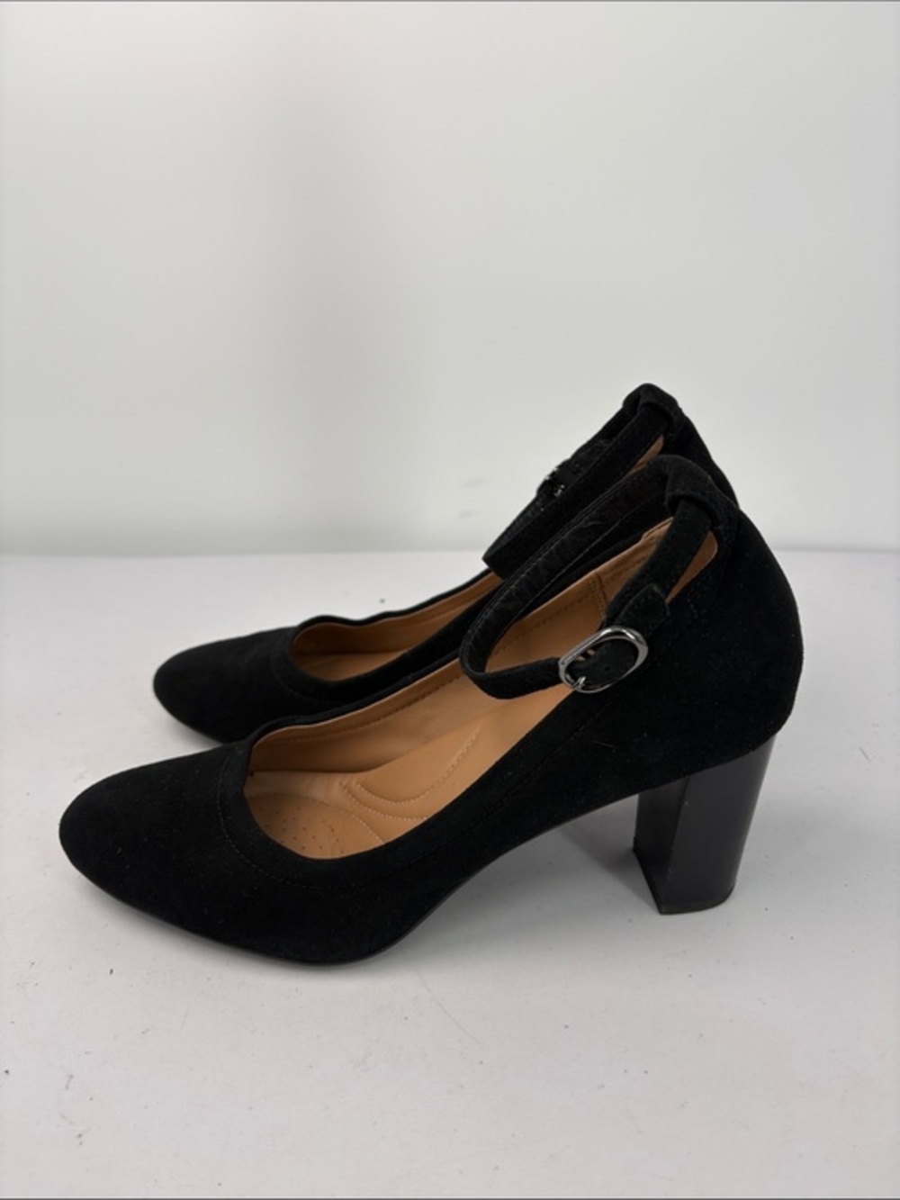 ☘️ Clarks Black Suede ankle strap Block Heel